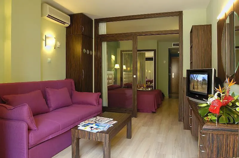 Evenia Olympic Suites Lloret de Mar 4*,