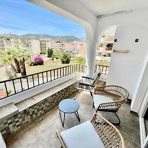 https://apartamento-princesa-la-herradura-granada.es-andalucia.com