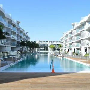https://residencial-las-olas.in-canary-islands.com