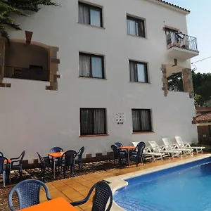https://apartamentos-ar-caribe-lloret.topcostabravahotels.com